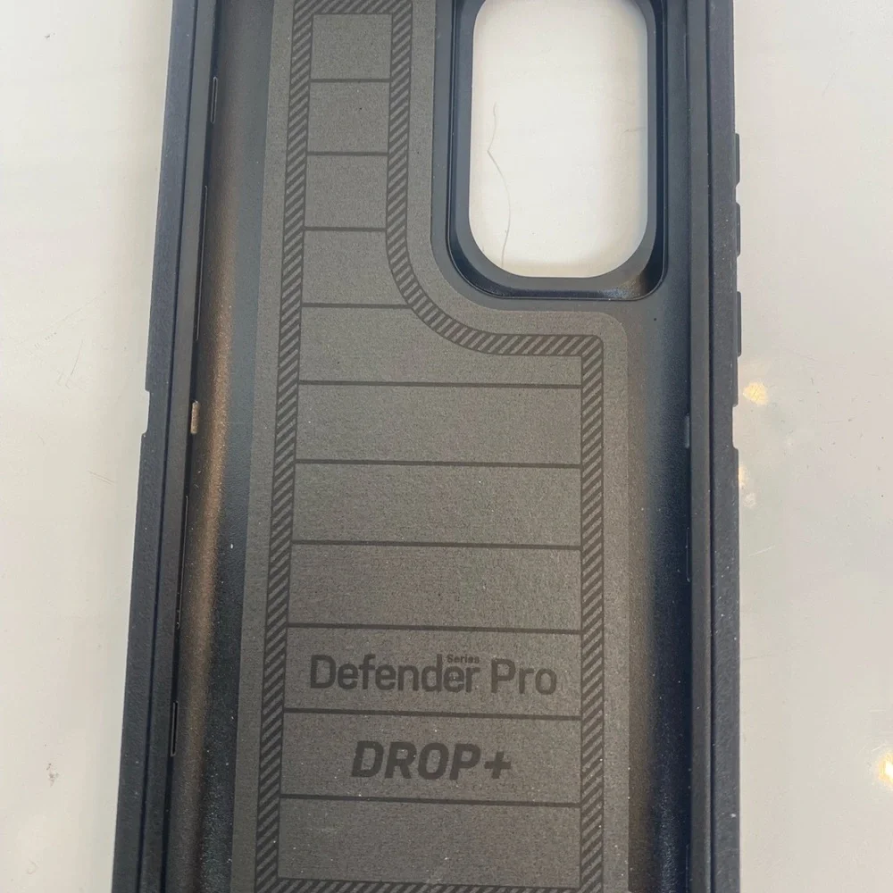 OtterBox Defender Pro Series Case for Motorola Edge (2022) - Black Hard Shell